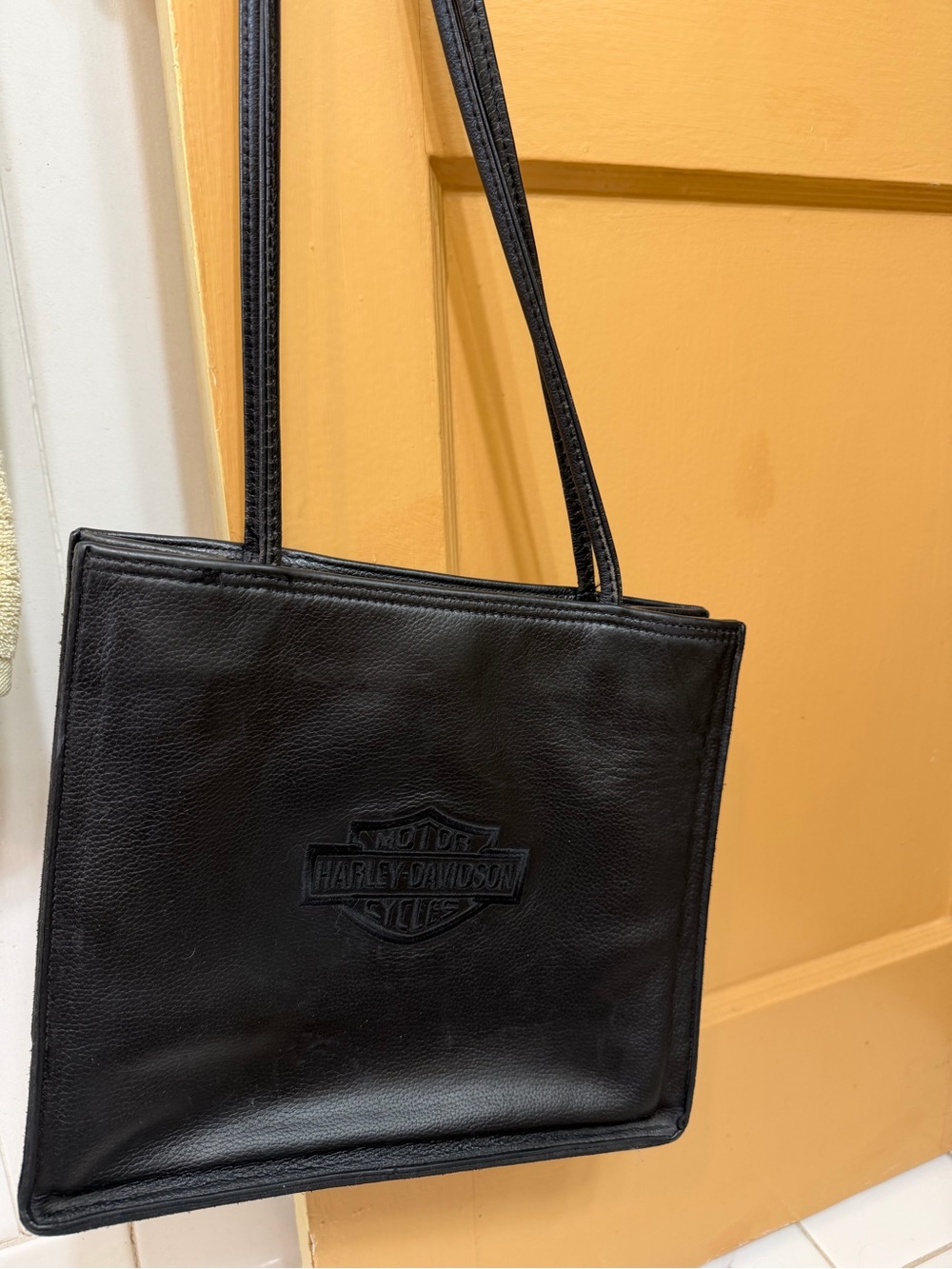 Harley Davidson leather handbag - Picture 1 of 8